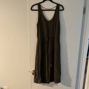 Treasure & Bond Olive Midi Dress